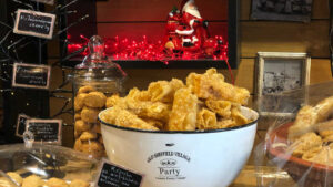 Chickpeas in Tomato Sauce with xinohondros and cumin - Gastronomy Tours Sweet